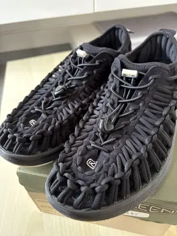 KEEN UNEEK 샌들 새상품급