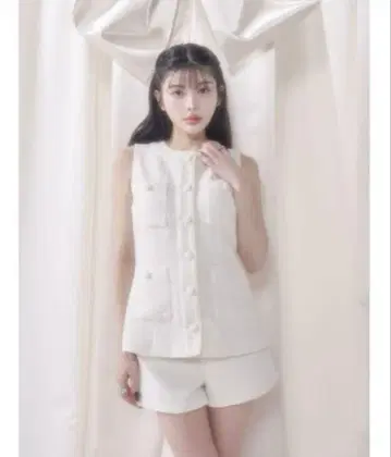 다리치 트위드 슬리브리스 자켓 썸머 트위드 컴팩트 숏팬츠