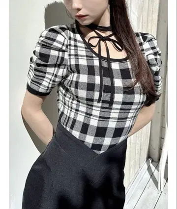 리젝시 니트탑
