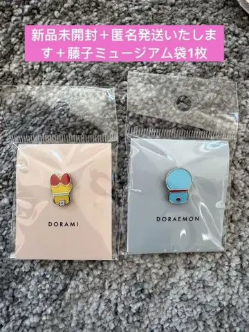 후지코 후지오 뮤지엄 핀 배지 핀즈 도라에몽 도라미짱 뒷모습
