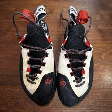 LA SPORTIVA 지니어스