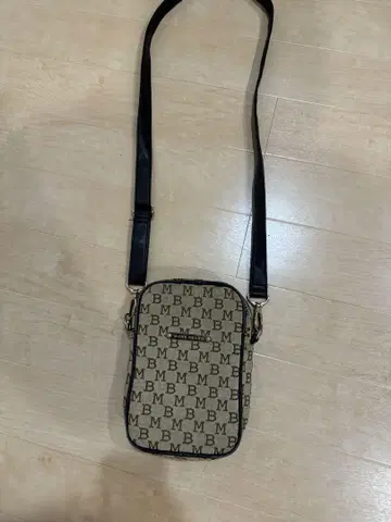mobb 숄더백