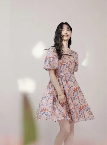 Kuose 꽃무늬 핑크 플레어 드레스