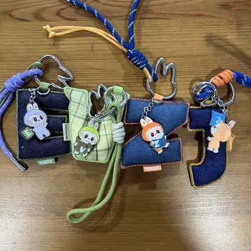 THE MONSTER PIN FOR LOVE 알파벳 펜던트