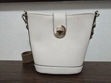 kate spade 화이트 버킷형 숄더백