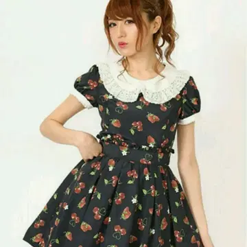 Ank Rouge 딸기 무늬 원피스