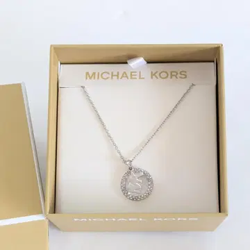 Michael Kors 목걸이 은색 펜던트 MK 로고 조절