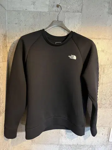 THE NORTH FACE 블랙 트레이닝복