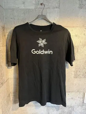 Goldwin 블랙 T셔츠 L 사이즈