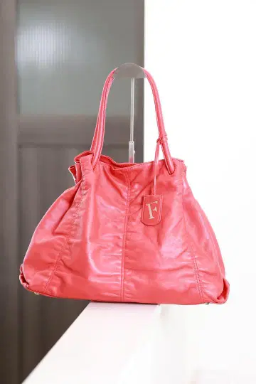 FURLA 토트백 레드 F 로고 포함