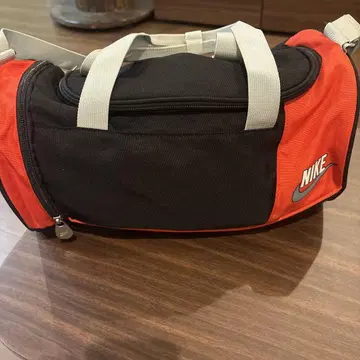 Nike 90s 빈티지 나이키 드럼백 빨간색/블랙