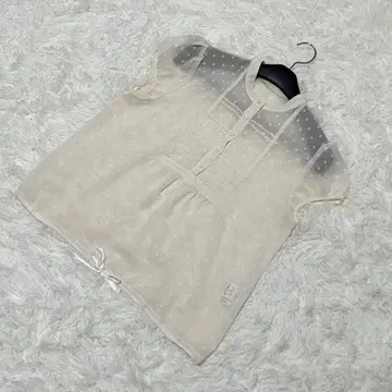 CABIN 쉬폰 블라우스 도트 무늬 비침 걸리시 내추럴