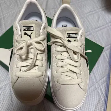 PUMA 플랫폼 스니커즈 크림색