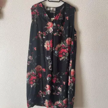 부 주드 블랙 꽃무늬 슬리브리스 원피스 38