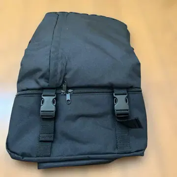 2층 구조 블랙 백팩
