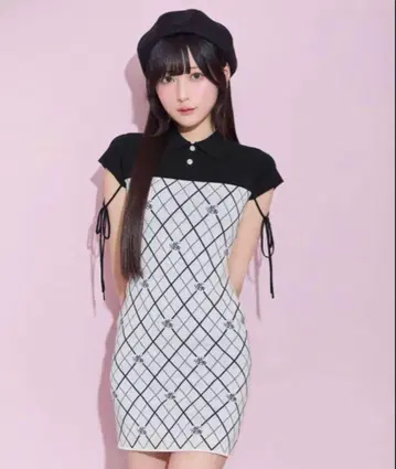미셸 마카롱 모노그램 니트 원피스 블랙