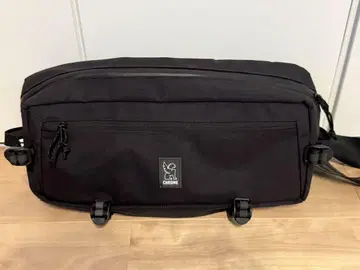 CHROME KADET SLING BAG 블랙