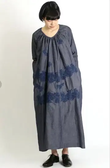 45rpm 실키 데님 플라워 자수 원피스 45R