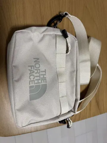 THE NORTH FACE 숄더백 화이트