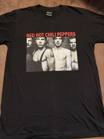 RED HOT CHILI PEPPERS 셔츠