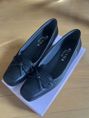 다이애나 웰핏 펌프스 23.5cm