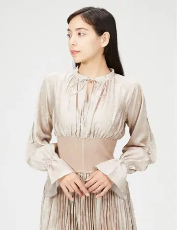 Lilybrown Stardust 패턴 허리 리브 새틴 원피스