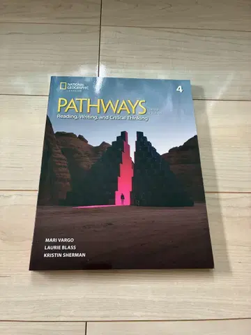 새상품 미사용 Pathways 4 third edition