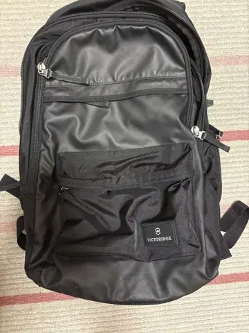 새상품급 [ VICTORINOX ] 백팩 (블랙)