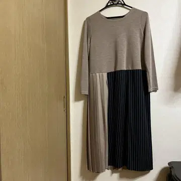 bou jeloud 비대칭 원피스 플리츠 베이지 블랙 고급