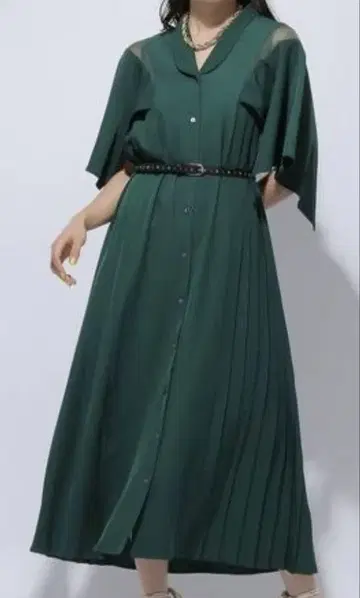HARE 다크 그린 스퀘어 반팔 원피스