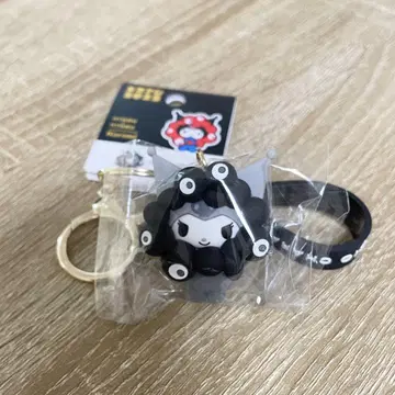 오사카 간사이 만박 산리오 쿠로미 미야쿠미야쿠 키링 블랙
