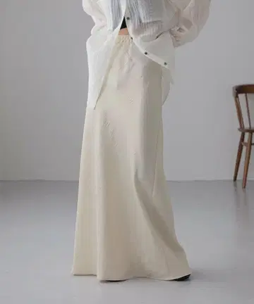 로리즈팜 스트레치 새틴 스커트 롱 스커트 새틴 아이보리