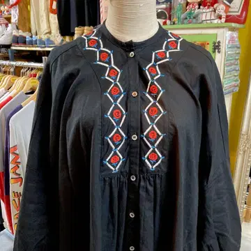 FRAPBOIS 플라보아 자수 원피스 레트로 블랙 린넨 실크 민족