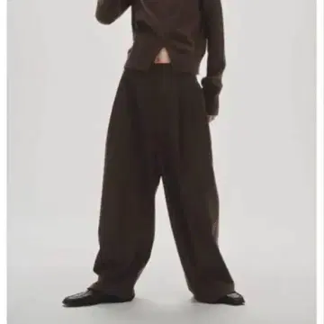 Lightweight Tuck Trousers 다크 브라운 36