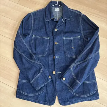 BLUE BLUE 커버올, 할리우드 런치 마켓