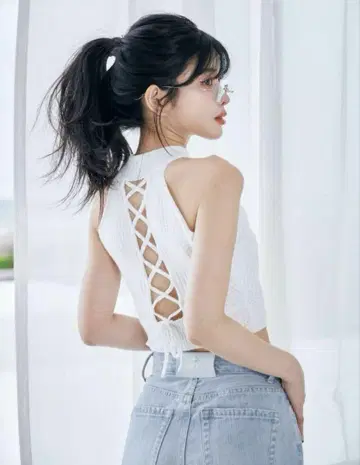 다리치 Darich 미사용 새상품 백 레이스 아메스리 니트 상의 화이트