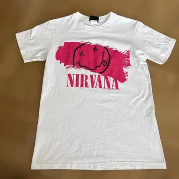 NIRVANA 티셔츠