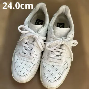 VEJA 화이트 가죽 스니커즈 37