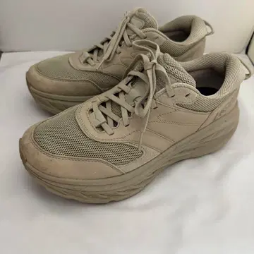 호카오네오네 BONDI L 스니커즈