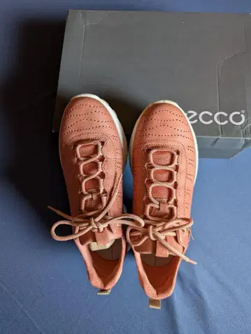 ECCO 핑크 스니커즈