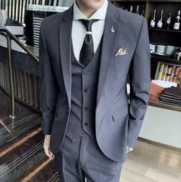 그레이 쓰리피스 턱시도