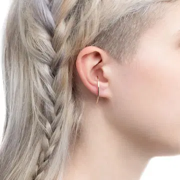 히로타카 BOW 귀걸이