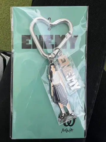 twice this is for enemy 미나 카라비너 키링