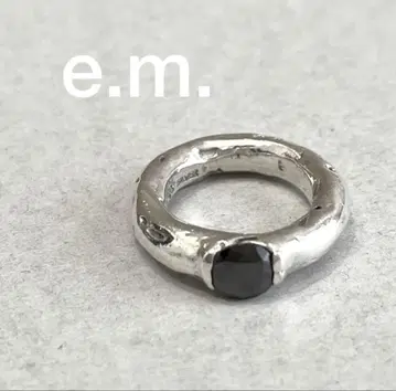 15호 e.m. 반지