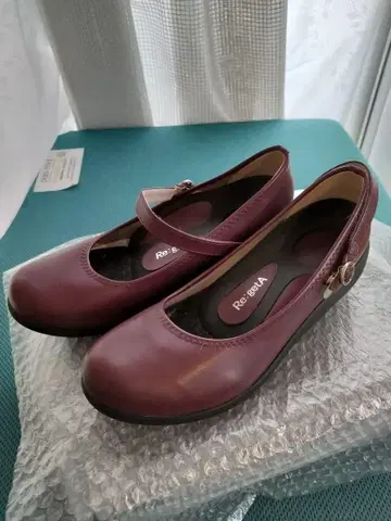 Re:getA 버건디 멜리 제인 펌프스