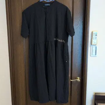블랙 꽃무늬 자수 원피스