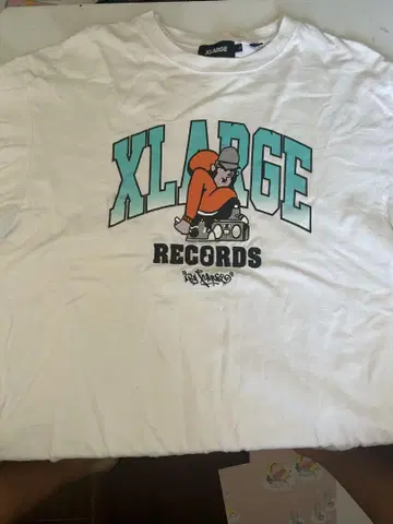 XLARGE 그래픽T셔츠 화이트L사이즈