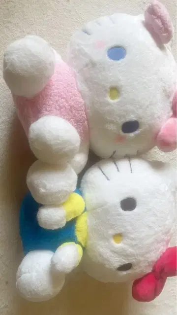 헬로키티 봉제 인형 2개 세트