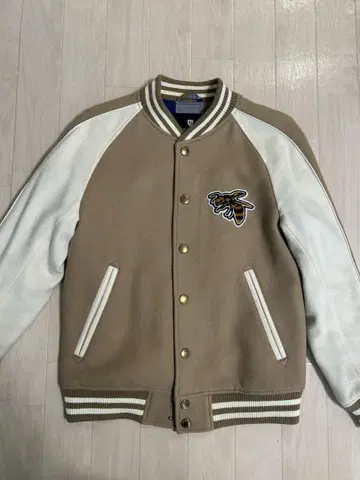 블랙 라벨 베이지 화이트 바시티 자켓