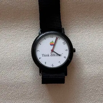 레어 반전 시계 작동품 Apple Think Different 빈티지